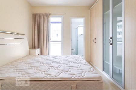 Suíte de apartamento para alugar com 2 quartos, 75m² em Vila Buarque, São Paulo