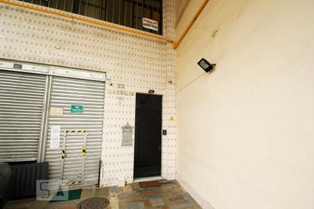 Entrada de kitnet/studio para alugar com 1 quarto, 37m² em Centro, Rio de Janeiro