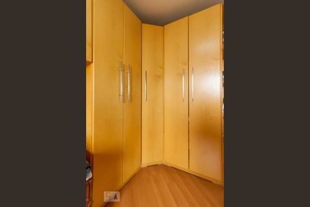 Apartamento para alugar com 70m², 2 quartos e 1 vagaQuarto 1 - Armários