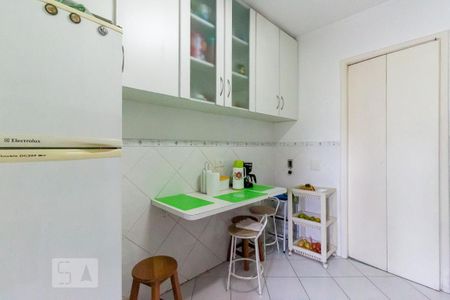 Apartamento para alugar com 70m², 2 quartos e 1 vagaCozinha