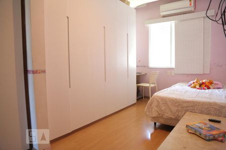 Quarto 1 de apartamento à venda com 5 quartos, 303m² em Copacabana, Rio de Janeiro