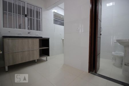Cozinha de kitnet/studio para alugar com 1 quarto, 35m² em Vila Carbone, São Paulo