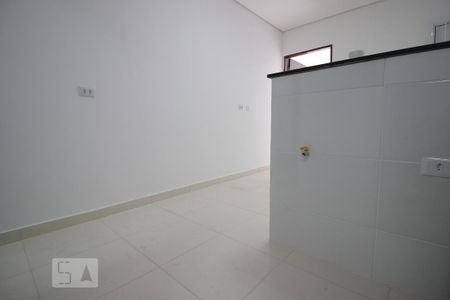 Cozinha de kitnet/studio para alugar com 1 quarto, 35m² em Vila Carbone, São Paulo
