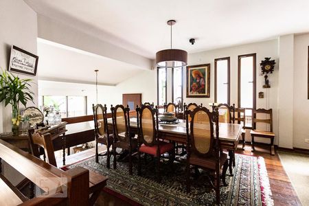 Sala de Jantar de casa à venda com 4 quartos, 450m² em Vila Madalena, São Paulo