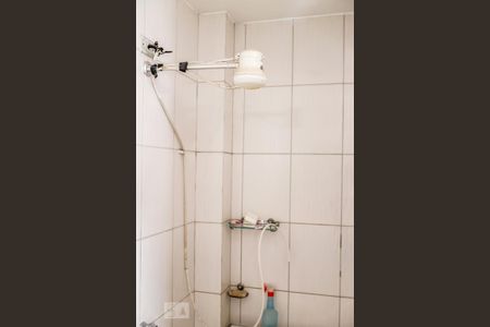 Casa para alugar com 250m², 2 quartos e 3 vagas Casa para alugar com 250m², 2 quartos e 3 vagasBanheiro de Serviço