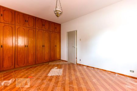Quarto 1 de casa para alugar com 2 quartos, 250m² em Vila Guilherme, São Paulo