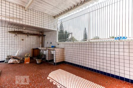 Casa para alugar com 250m², 2 quartos e 3 vagas Casa para alugar com 250m², 2 quartos e 3 vagasÁrea de Serviço