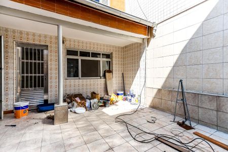 Casa para alugar com 250m², 2 quartos e 3 vagas Casa para alugar com 250m², 2 quartos e 3 vagasQuintal