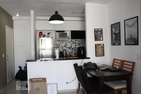 Sala de jantar  de apartamento à venda com 2 quartos, 61m² em Jardim Tupanci, Barueri