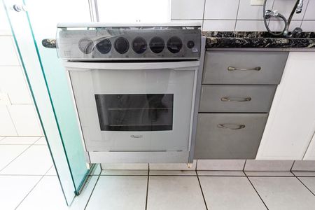 Apartamento à venda com 125m², 3 quartos e 1 vaga Apartamento à venda com 125m², 3 quartos e 1 vagaCozinha - Fogão