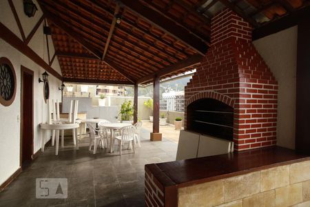 Apartamento à venda com 160m², 4 quartos e 2 vagasChurrasqueira