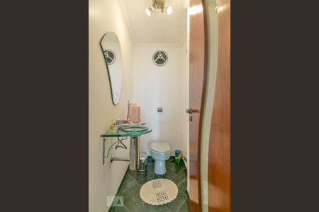 Lavabo de apartamento para alugar com 3 quartos, 270m² em Vila Buarque, São Paulo