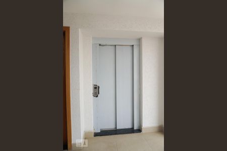 Apartamento para alugar com 40m², 2 quartos e 1 vaga Apartamento para alugar com 40m², 2 quartos e 1 vagaHall