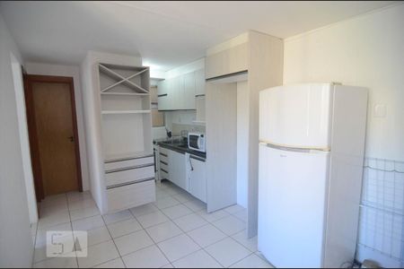 Cozinha de apartamento para alugar com 2 quartos, 44m² em Olaria, Canoas