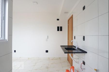 Sala/Cozinha de apartamento para alugar com 2 quartos, 42m² em Itaquera, São Paulo