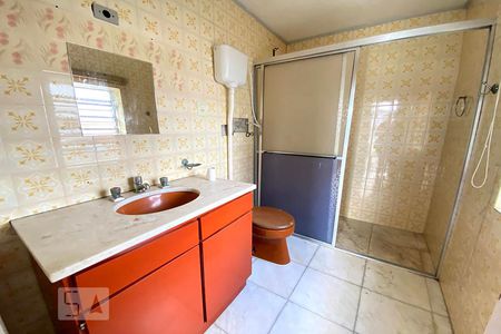 Casa à venda com 250m², 5 quartos e 3 vagas Casa à venda com 250m², 5 quartos e 3 vagasBanheiro 2