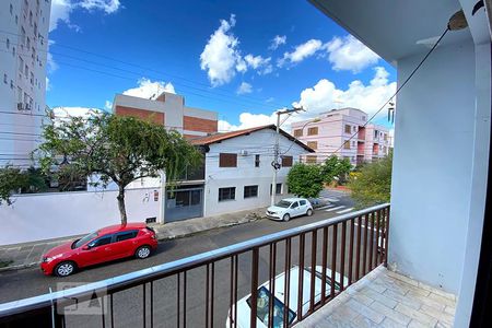 Casa à venda com 250m², 5 quartos e 3 vagas Casa à venda com 250m², 5 quartos e 3 vagasSacada Quarto 3