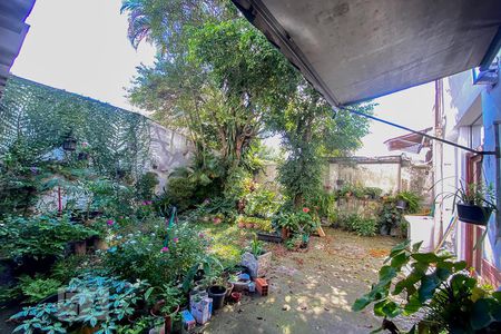 Casa à venda com 250m², 5 quartos e 3 vagas Casa à venda com 250m², 5 quartos e 3 vagasPátio