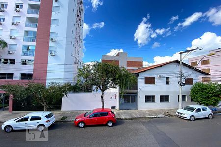 Casa à venda com 250m², 5 quartos e 3 vagas Casa à venda com 250m², 5 quartos e 3 vagasVista Quarto 3