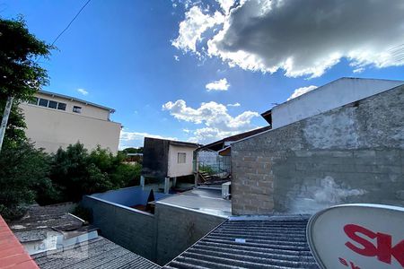 Casa à venda com 250m², 5 quartos e 3 vagas Casa à venda com 250m², 5 quartos e 3 vagasVista Área de Serviço