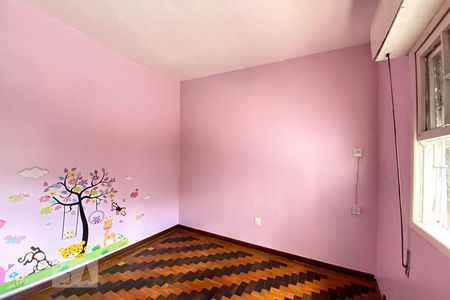 Casa à venda com 250m², 5 quartos e 3 vagas Casa à venda com 250m², 5 quartos e 3 vagasQuarto 4