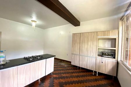 Casa à venda com 250m², 5 quartos e 3 vagas Casa à venda com 250m², 5 quartos e 3 vagasCozinha