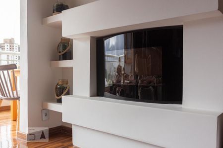 Lareira de apartamento à venda com 3 quartos, 107m² em Jardim Wanda, Taboão da Serra