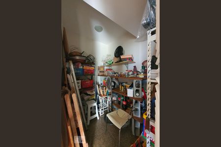 Apartamento à venda com 245m², 4 quartos e 3 vagas Apartamento à venda com 245m², 4 quartos e 3 vagasLavanderia