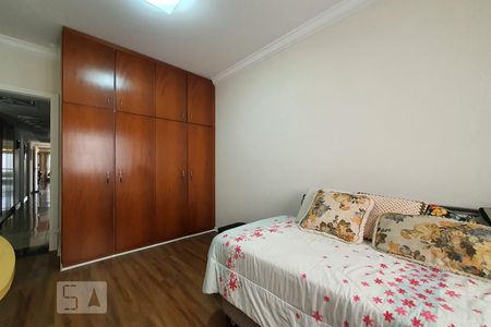 Apartamento à venda com 245m², 4 quartos e 3 vagas Apartamento à venda com 245m², 4 quartos e 3 vagasQuarto 3