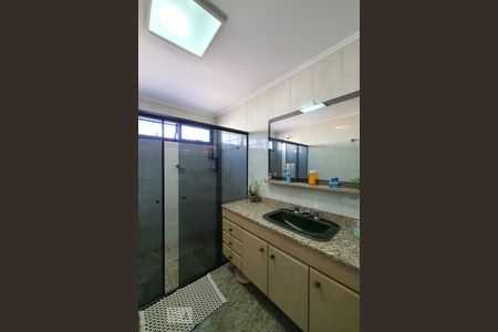 Apartamento à venda com 245m², 4 quartos e 3 vagas Apartamento à venda com 245m², 4 quartos e 3 vagasBanheiro