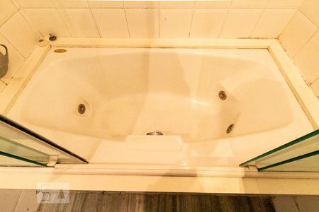 Apartamento para alugar com 110m², 3 quartos e 1 vaga Apartamento para alugar com 110m², 3 quartos e 1 vagaBanheiro da Suíte