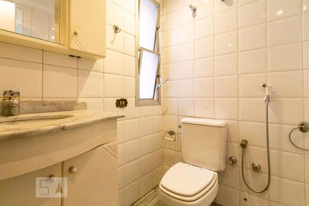 Apartamento para alugar com 110m², 3 quartos e 1 vaga Apartamento para alugar com 110m², 3 quartos e 1 vagaBanheiro da Suíte