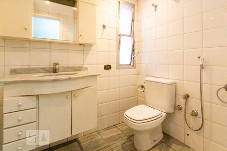 Apartamento para alugar com 110m², 3 quartos e 1 vaga Apartamento para alugar com 110m², 3 quartos e 1 vagaBanheiro da Suíte