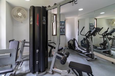 Apartamento para alugar com 100m², 3 quartos e 2 vagasÁrea comum - Academia