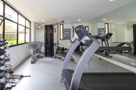 Apartamento para alugar com 100m², 3 quartos e 2 vagasÁrea comum - Academia