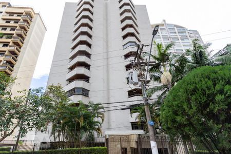 Apartamento para alugar com 100m², 3 quartos e 2 vagasFachada