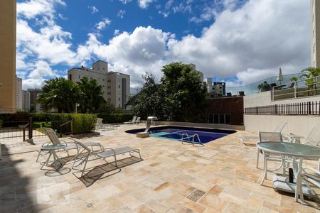 Apartamento para alugar com 100m², 3 quartos e 2 vagasÁrea comum - Piscina