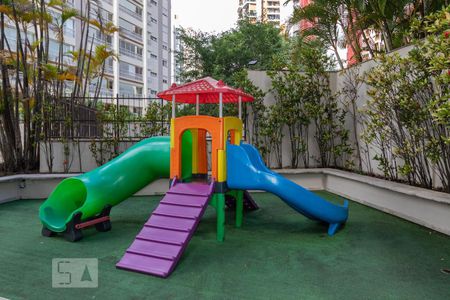Apartamento para alugar com 100m², 3 quartos e 2 vagasÁrea Comum - Playground