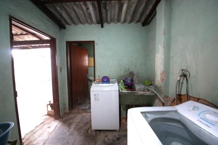 Casa à venda com 358m², 3 quartos e 4 vagasLavanderia 