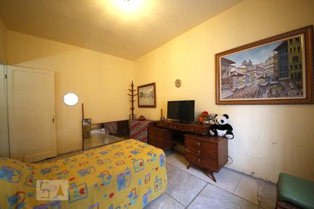 Casa à venda com 358m², 3 quartos e 4 vagasQuarto 2