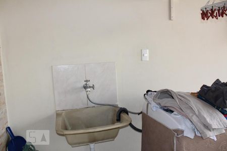 Casa à venda com 100m², 2 quartos e 2 vagasÁrea de Serviço 1