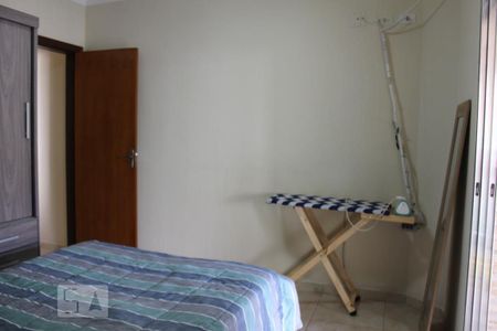 Casa à venda com 100m², 2 quartos e 2 vagasSuíte 2