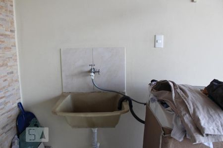 Casa à venda com 100m², 2 quartos e 2 vagasÁrea de Serviço 1