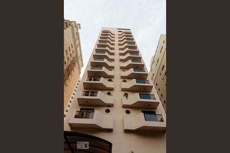 Apartamento para alugar com 45m², 1 quarto e 1 vagaFachada