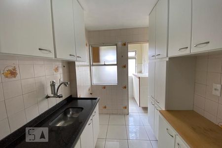 Apartamento à venda com 55m², 2 quartos e 1 vagaCozinha