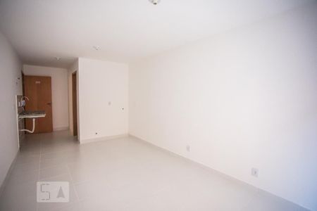 Sala / Quarto de kitnet/studio para alugar com 1 quarto, 26m² em Parque Jabaquara, São Paulo