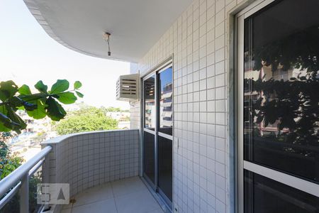 Apartamento à venda com 100m², 3 quartos e 1 vagaVaranda Suíte/Quarto 2