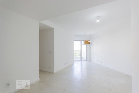 Sala de apartamento para alugar com 3 quartos, 100m² em Anil, Rio de Janeiro