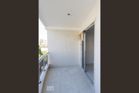 Varanda Sala/Quarto 1 de apartamento para alugar com 3 quartos, 100m² em Anil, Rio de Janeiro