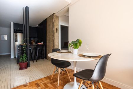 Sala de apartamento à venda com 2 quartos, 82m² em Bela Vista, São Paulo